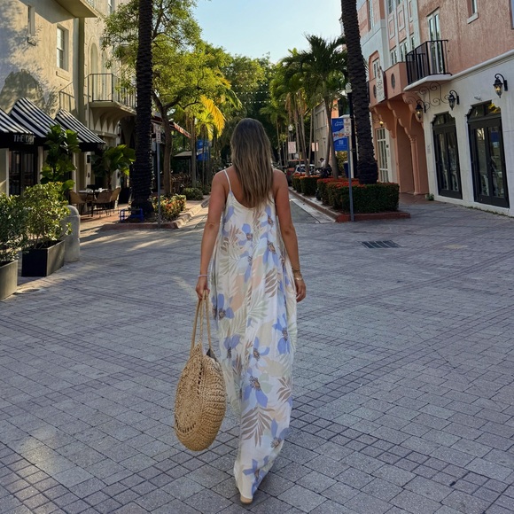 White Maxi Floral Dress - Picture 2 of 6